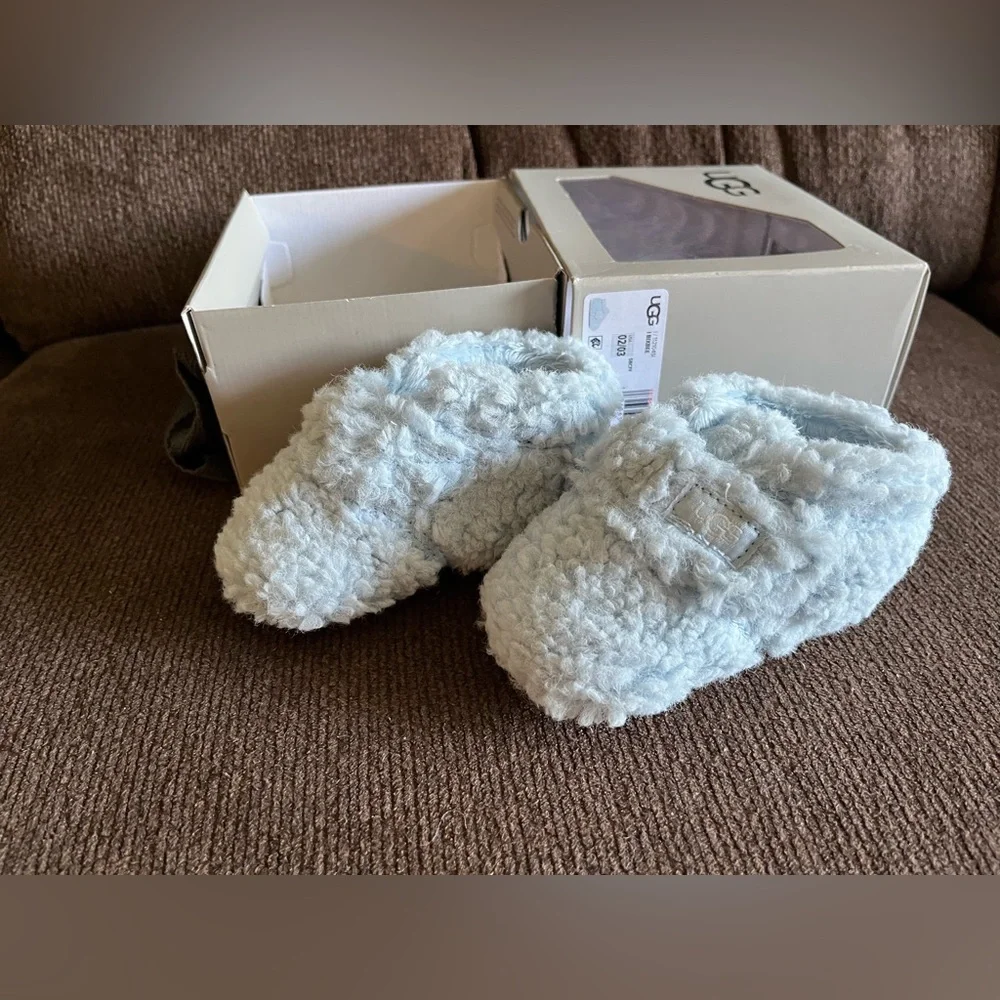 NIB UGG I Bixbee Infant Sherpa Boots Size 02/03 (6-12 Months)
